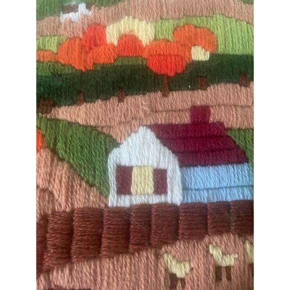 Vintage 1980s Crewel Longstitch Needlepoint Primitive Scene Farm Landscape - Picture 3 of 7
